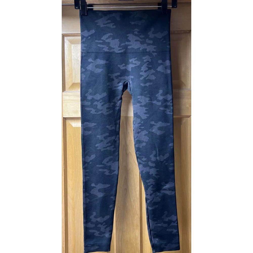 Spanx Women's Look At Me Now Seamless Leggings Camo Black/Blue/Gray M READ